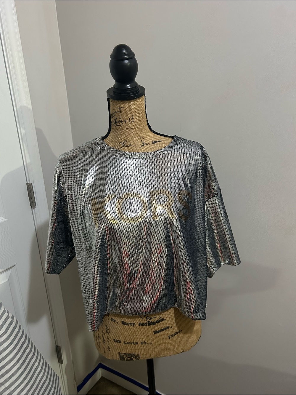 NWT Michael Kors Silver Sequin Short Sleeve Crop Top